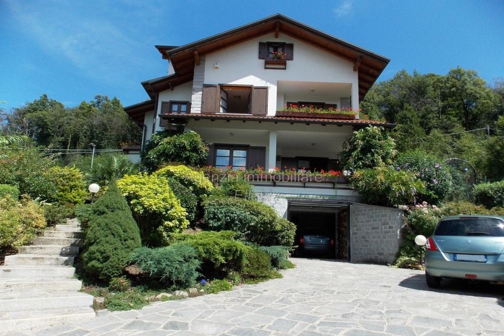 villa for sale Stropino alto vergante Lake Maggiore bnb real estate ellebi