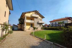 luxury villa for sale in Stresa real estate ellebi