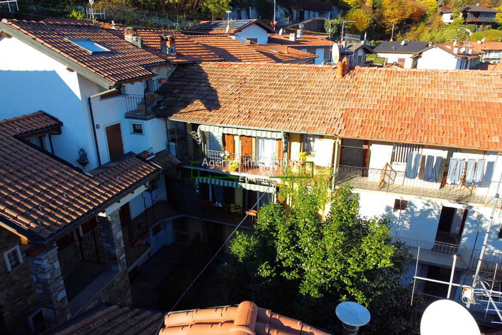 tree room apartment for sale Someraro Stresa hill real estate ellebi