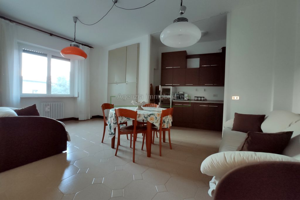 soggiorno bilocale in vendita stresa e bavano agenzia immobiliare ellebi