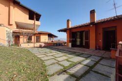 terrazzo trilocale in vendita a Gignese con giardino terrazzo autonomo agenzia immobiliare Ellebi