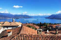 vedasco casa di due appartamenti con garage vista lago vendita stresa agenzia immobiliare ellebi